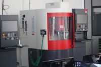 23-Metalltechnik_Computergesteuerte_CNC-Maschine